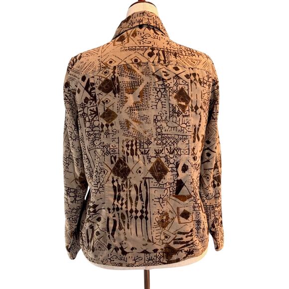 Chico's Short Jacket Soft Faux Suede Feel Petroglyph Graphics 2 Pockets 2 L 12 - Picture 2 of 6